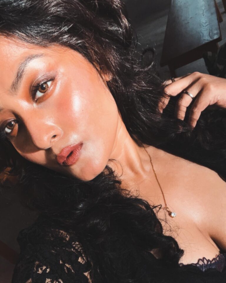 Ankita Ghosal Wallpapers – A Perfect Blend of Grace and Glam